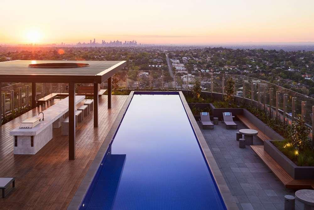 Art Series - The Chen Box Hill Fasiliteter bilde The rooftop pool at The Standard West Hollywood