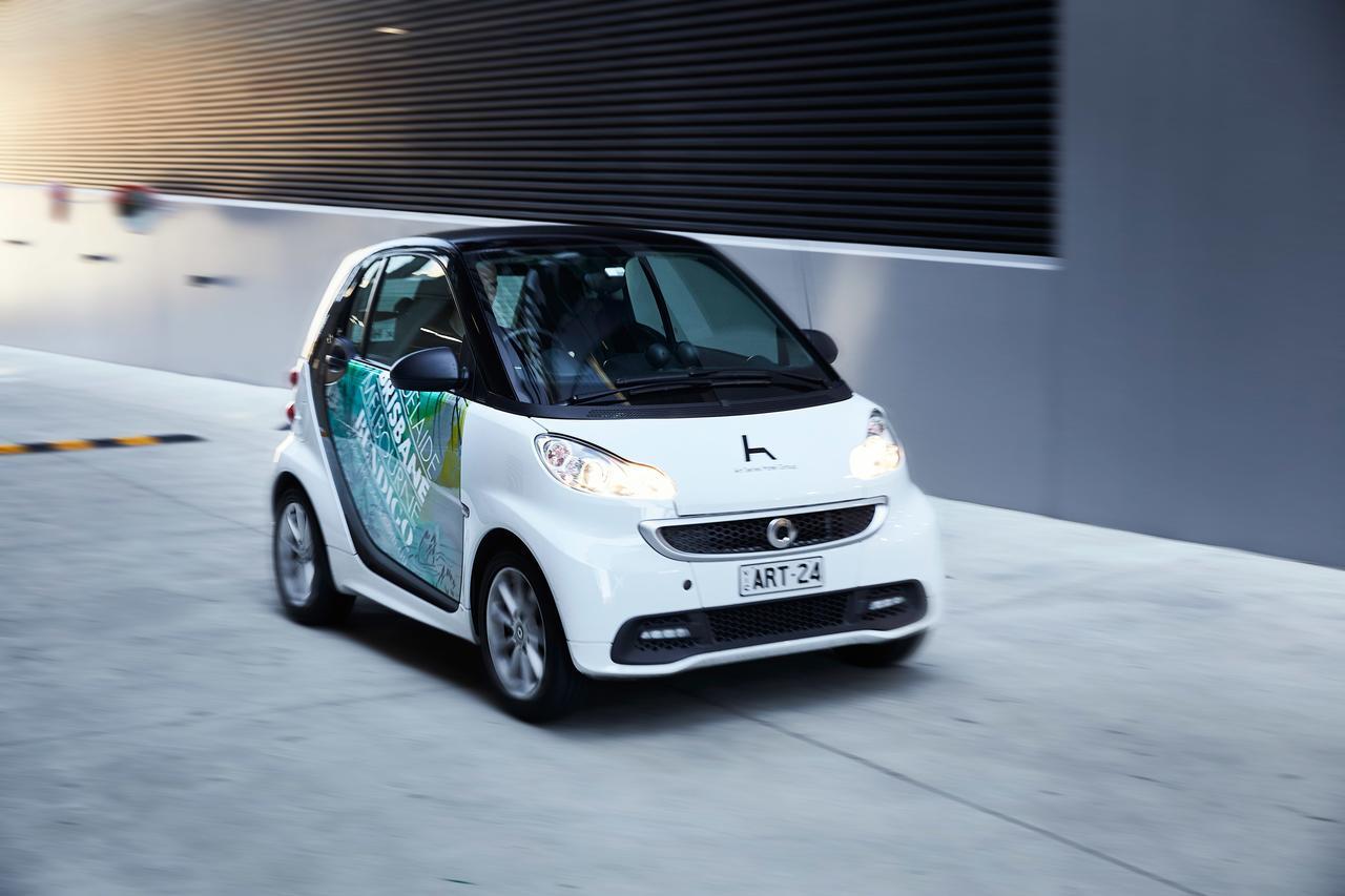 Art Series - The Chen Box Hill Eksteriør bilde Smart Electric Drive